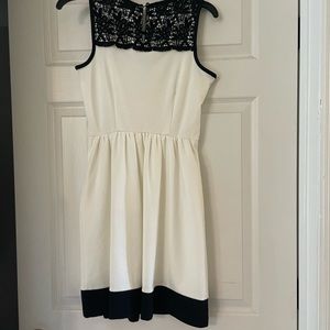 Elle White & Black Lace Dress Size 2
